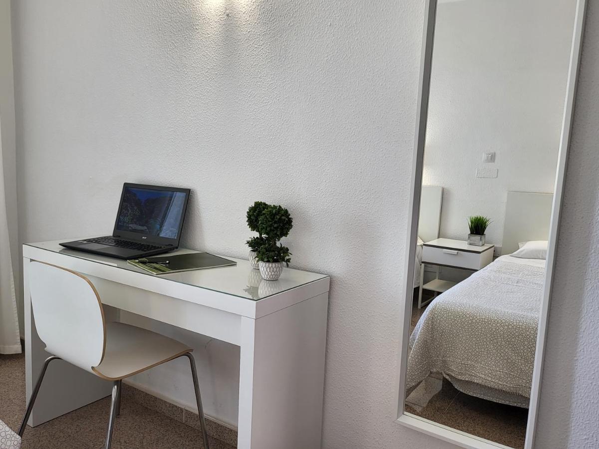 Las Camelias Apartments ปลายา เดล อิงเกลส ภายนอก รูปภาพ